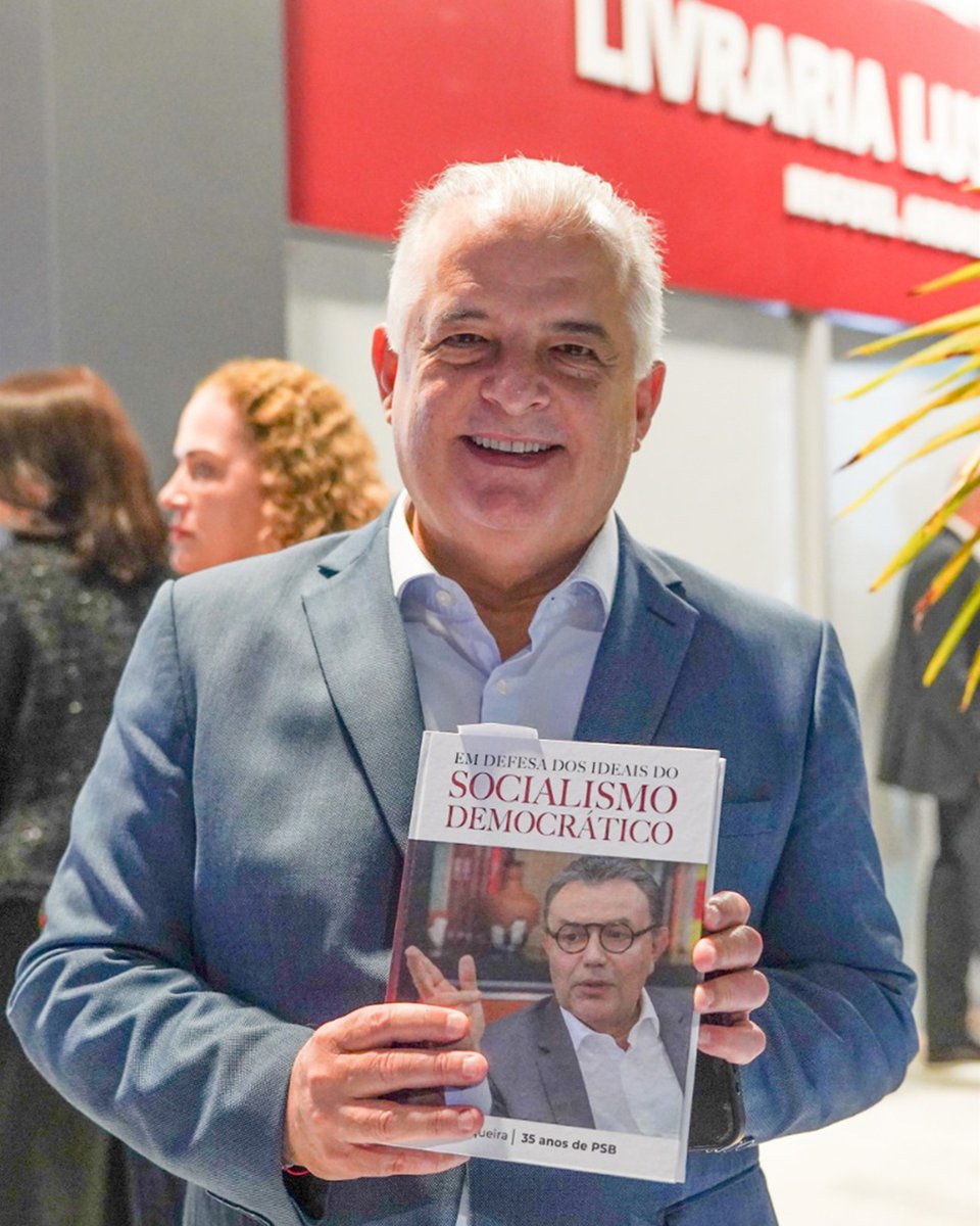 Márcio França (@marciofrancasp) on Twitter photo Ao lado de <a href="/geraldoalckmin/">Geraldo Alckmin 🇧🇷</a>, participamos do lançamento do livro de <a href="/csiqueirapsb/">Carlos Siqueira</a> e inauguramos a Livraria Luso-Brasileira Miguel Arraes & Mário Soares, novo espaço de memória e resistência democrática da <a href="/fjoaomangabeira/">Fundação João Mangabeira</a>! 🕊️🟠
📸 Pedro Souza Ao lado de <a href="/geraldoalckmin/">Geraldo Alckmin 🇧🇷</a>, participamos do lançamento do livro de <a href="/csiqueirapsb/">Carlos Siqueira</a> e inauguramos a Livraria Luso-Brasileira Miguel Arraes & Mário Soares, novo espaço de memória e resistência democrática da <a href="/fjoaomangabeira/">Fundação João Mangabeira</a>! 🕊️🟠
📸 Pedro Souza