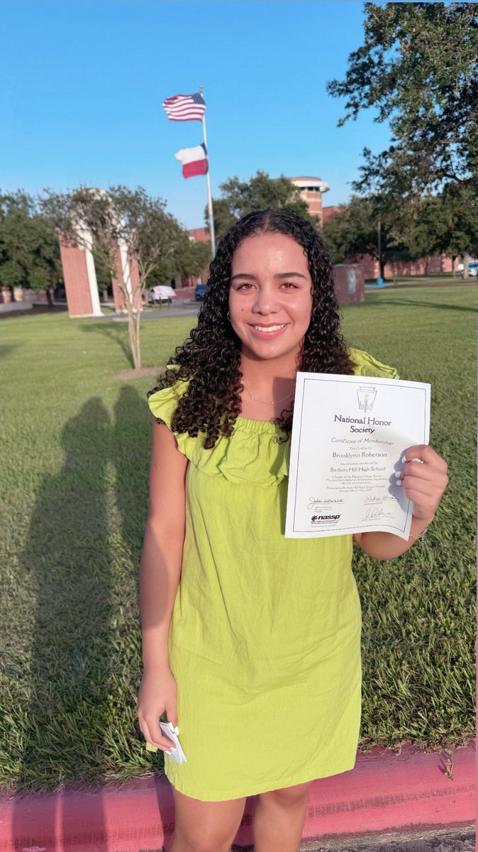 Honored to officially be a member of the National Honor Society! Grateful to be part of such a prestigious organization that values leadership, service and scholarship! #NHS #BHHS