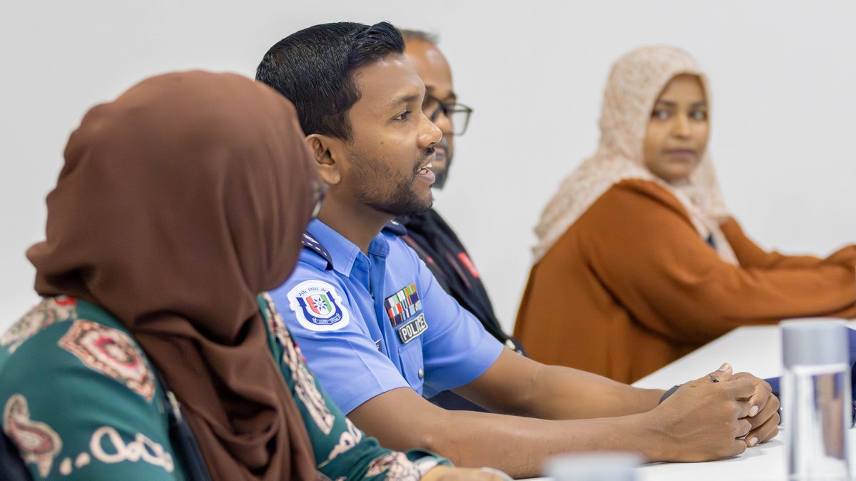 M8_Council's tweet photo. Meeting held between Kudahuvadhoo Council and institutions to discuss Eid activities
🔗 https://t.co/wCVaDErINA

#Eid1446 #EidFoari1446 https://t.co/wvaXtTz3kd