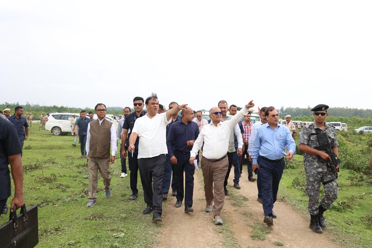 Energy is the key pillar of sustaining industries in Assam and we are investing heavily in stabilising and modernising the energy sector

Today, I reviewed the proposed site for the upcoming Energy Park in Goalpara which will power up industrial growth in Assam.

#AdvantageAssam2
