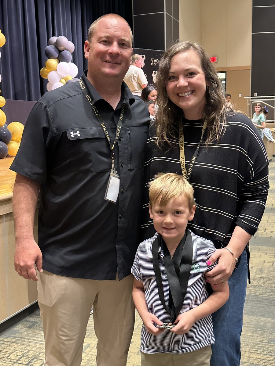 First ➡️ Last day Pics! Hughes won academic star award for Pre-K!