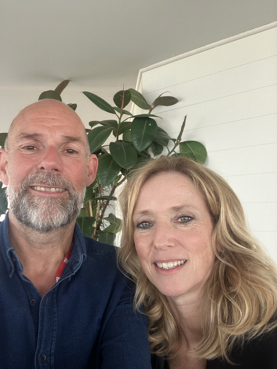 Stephbou08's tweet photo. À 18h35 #RTLInside @RTLFrance en direct du @Festival_Cannes avec les confidences de @LeaDrucker qui monte les marches ce soir pour #Dossier137 premier et excellent 1er film français de la compétition @hautetcourt https://t.co/Z6CZprrSzv