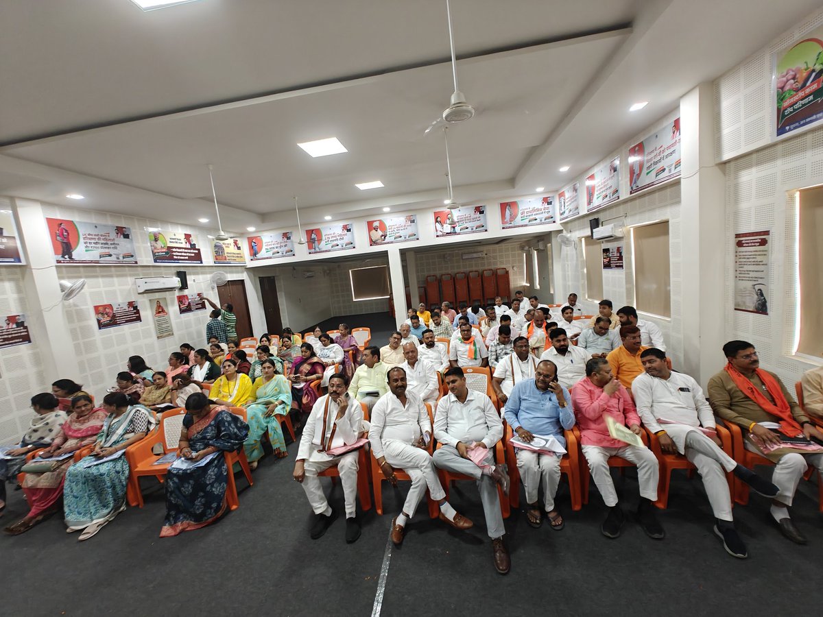 rajsainijind's tweet photo. "न्याय वह नींव है, जिस पर एक मजबूत और समृद्ध राष्ट्र का निर्माण होता है।"
राष्ट्रीय स्वयंसेवक संघ की सोच को आगे बढ़ाते हुए, भारतीय जनता पार्टी ने लोकमाता रानी अहिल्याबाई होलकर की 300वीं जयंती के उपलक्ष्य में लगातार 10 दिनों तक कार्यक्रम आयोजित करने का निर्णय लिया है। https://t.co/jlQOhaZMhT