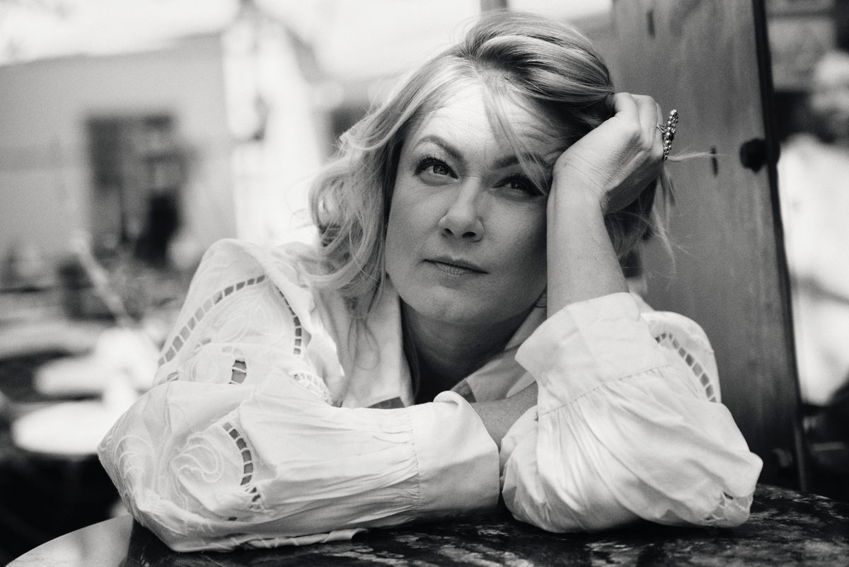 anywherepl's tweet photo. #AnywhereIssue #ALBUM 
Olga Szomańska i jej wyjątkowa sesja zdjęciowa dla naszej platformy 🥰 W obiektywie Haliny Jasińskiej wygląda nieziemsko! Które zdjęcie jest Waszym ulubionym? 📲 https://t.co/5iFrbkCvrb 

#AnywhereYouAre #olgaszomańska #hejt 
fot. @Halcia https://t.co/hGidJctHGT
