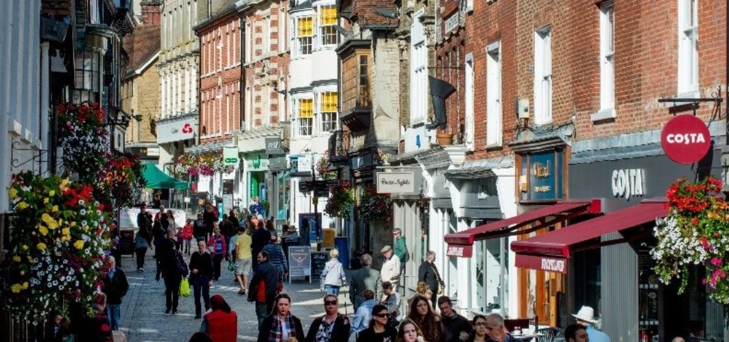 ‘Hope for the high street’: ground-breaking task force sheds light on new way forward for high streets

New findings from five-year investigation into challenges facing England’s high streets and town centres

mmu.ac.uk/news-and-event…