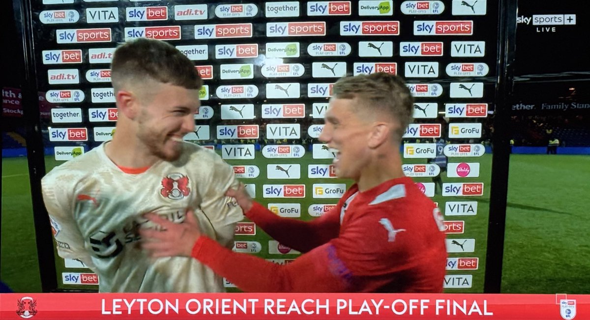 Doyle_Hooper's tweet image. Watching back this little moment in the post match between @JoshKeeley and @EthanGalbraith0 was beautiful. Two incredible talents and future Orient legends. What a night.