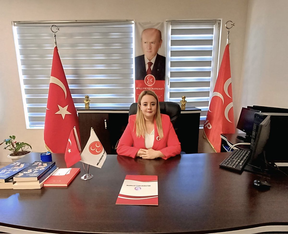 Bugün İlçe Başkanlığımızdaki nöbetçimiz Sosyal Politikalardan Sorumlu İlçe Başkan Yardımcımız Sn.Pınar ŞENGÜN ‘dür . 
Soru,görüş ve önerileriniz için yüz yüze yada telefon ile iletişim sağlayabilirsiniz .

MHP SİLİVRİ ILÇE BAŞKANLIĞI : 0212 727 28 46