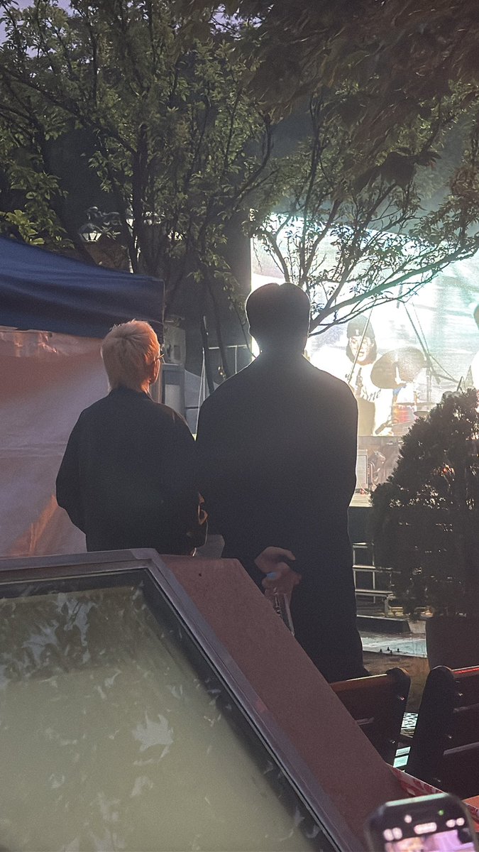 ㅅㅎ님이랑 ㅅㄹ님 소란 공연보러 나오셨어