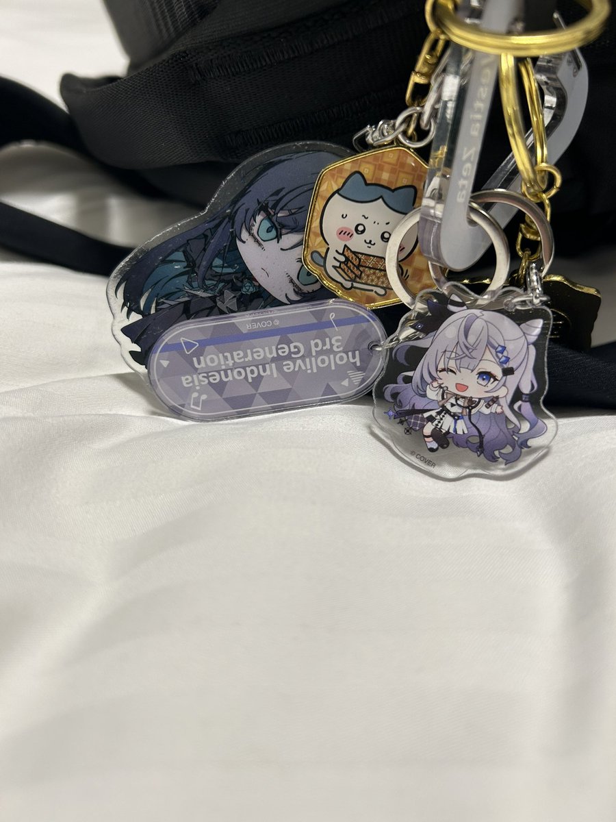 Accelerate tweet media