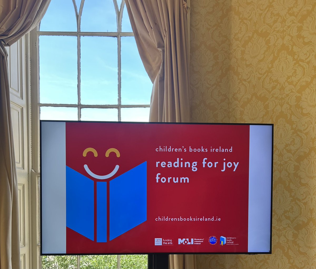 Oide Literacy Post-primary (@oide_ppliteracy) on Twitter photo Wonderful insights from both Dr. Eemer Eivers and Dr. Debbie Thomas <a href="/OpenUniversity/">The Open University</a> <a href="/KidsBooksIrel/">Children's Books Ireland</a> Reading for Joy Forum Wonderful insights from both Dr. Eemer Eivers and Dr. Debbie Thomas <a href="/OpenUniversity/">The Open University</a> <a href="/KidsBooksIrel/">Children's Books Ireland</a> Reading for Joy Forum