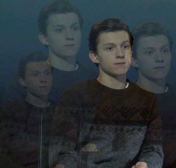 Nopebodyknow's tweet image. “….” อือ—ก็จริงแหละ 

อีกอร์เถียงไม่ได้ว่าผู้ใช้รายนั้นโหดอย่างกับยักษ์กับมาร …

แต่ก็เร้าใจเอาเรื่องเลย 

“ว่าแต่ไงฮะ กลับจากภารกิจ นายยังโอเคครบสามสิบสองอยู่เนอะ แล้วคุณณอนสบายดีไหมฮะ ผมยังไม่เจอเขาเลย”