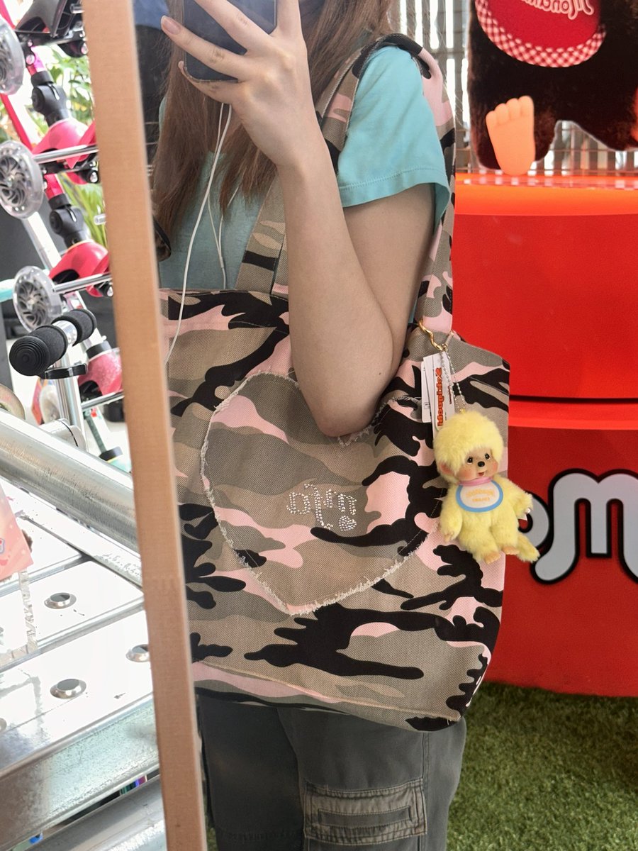 dumplingcxre's tweet photo. 레몬색몬치치를입양했어요.. 진짜누무커여워사랑해 https://t.co/ofdvXUuxgb