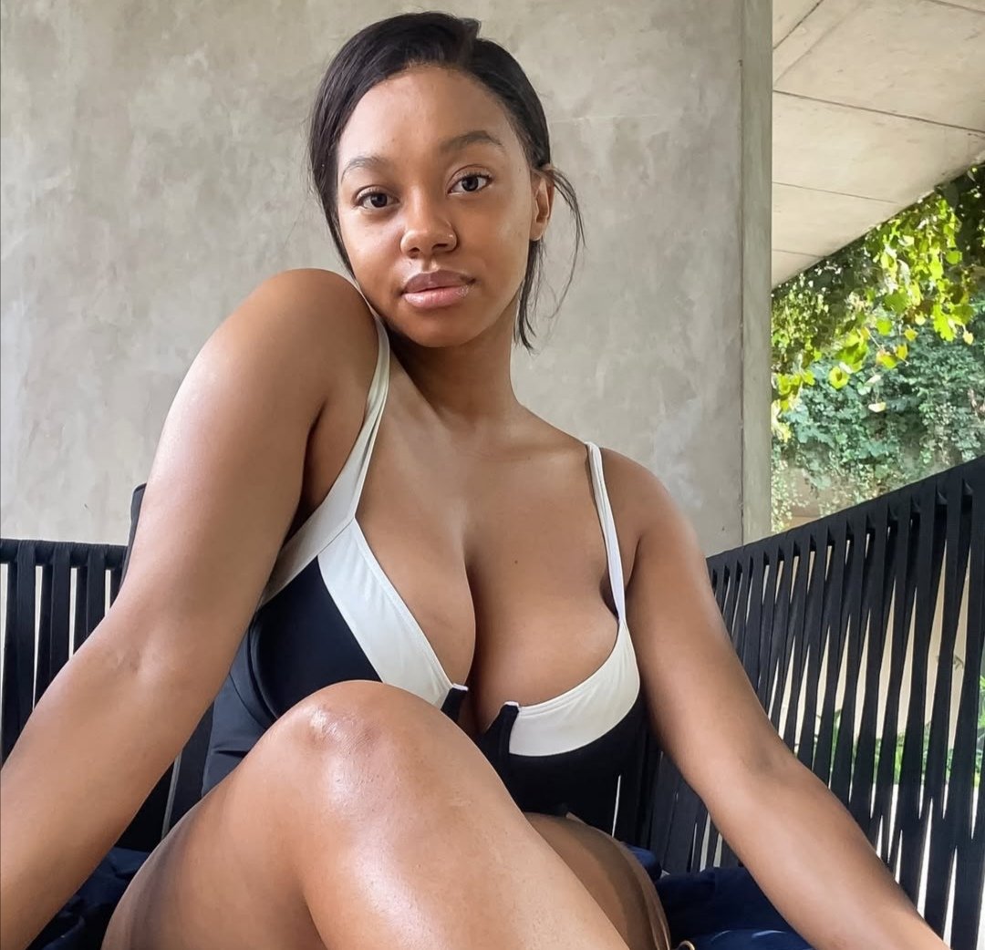 MDNnewss's tweet image. Actress Larona Moagi shows off her face without make up.