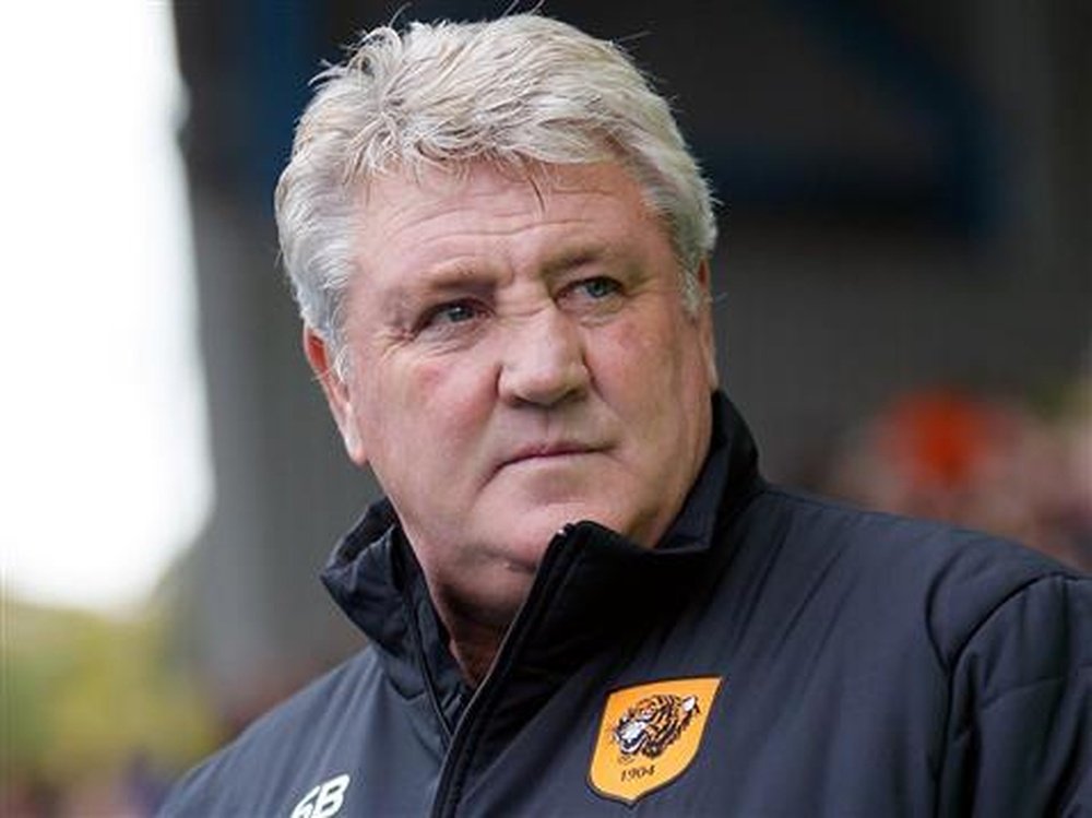 Carlwilks2011's tweet photo. How would we all feel if it was Steve Bruce. Personally, I would love it, I still think he's the ultimate Hull City manager for me. Could he be successful a second time? Or would it ruin the legacy he left behind. #unfinishedbusiness #hcafc https://t.co/cteQndojfz