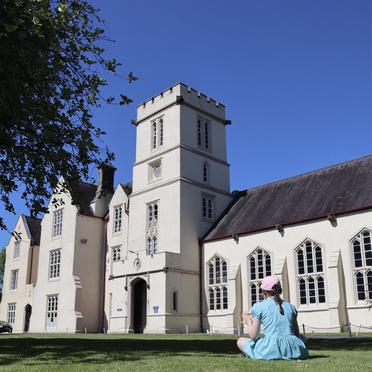 Llandovery College tweet media