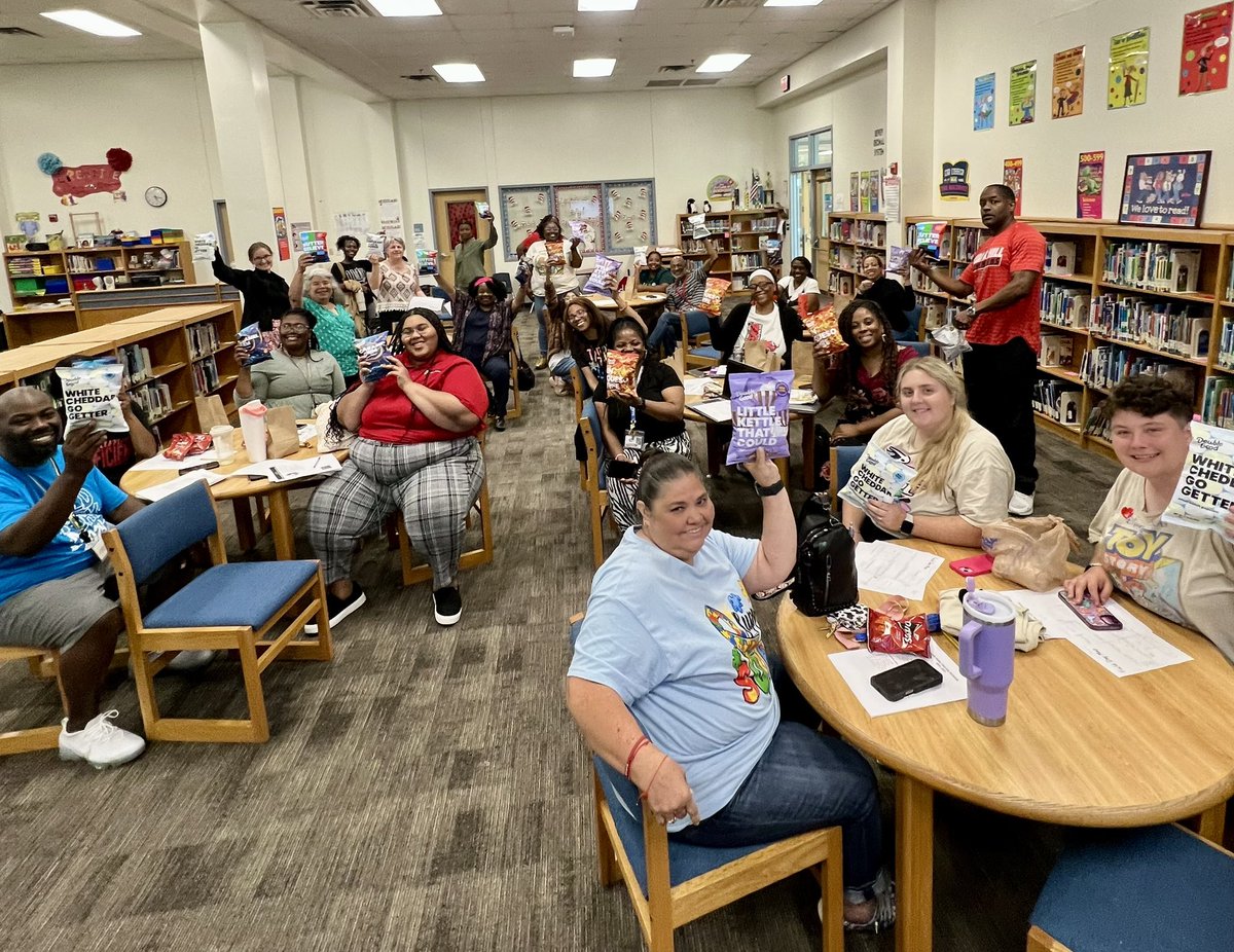 Huge thanks to @DoubleGoodPop for donating delicious popcorn to our LRE staff! Your generosity made our day extra special. We appreciate you!