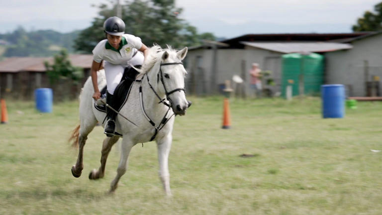 AfroCurrents's tweet photo. 🇿🇦 Makhosazana "Khosi" Dlomo, 19, is shattering barriers as South Africa’s only black tent pegging competitor and sub-Saharan Africa’s sole registered black female rider. 

Bringing passion, &amp; visibility to the elite cavalry sport, she’s redefining its future. 

#SA #TentPegging https://t.co/l7Dbx36EA8