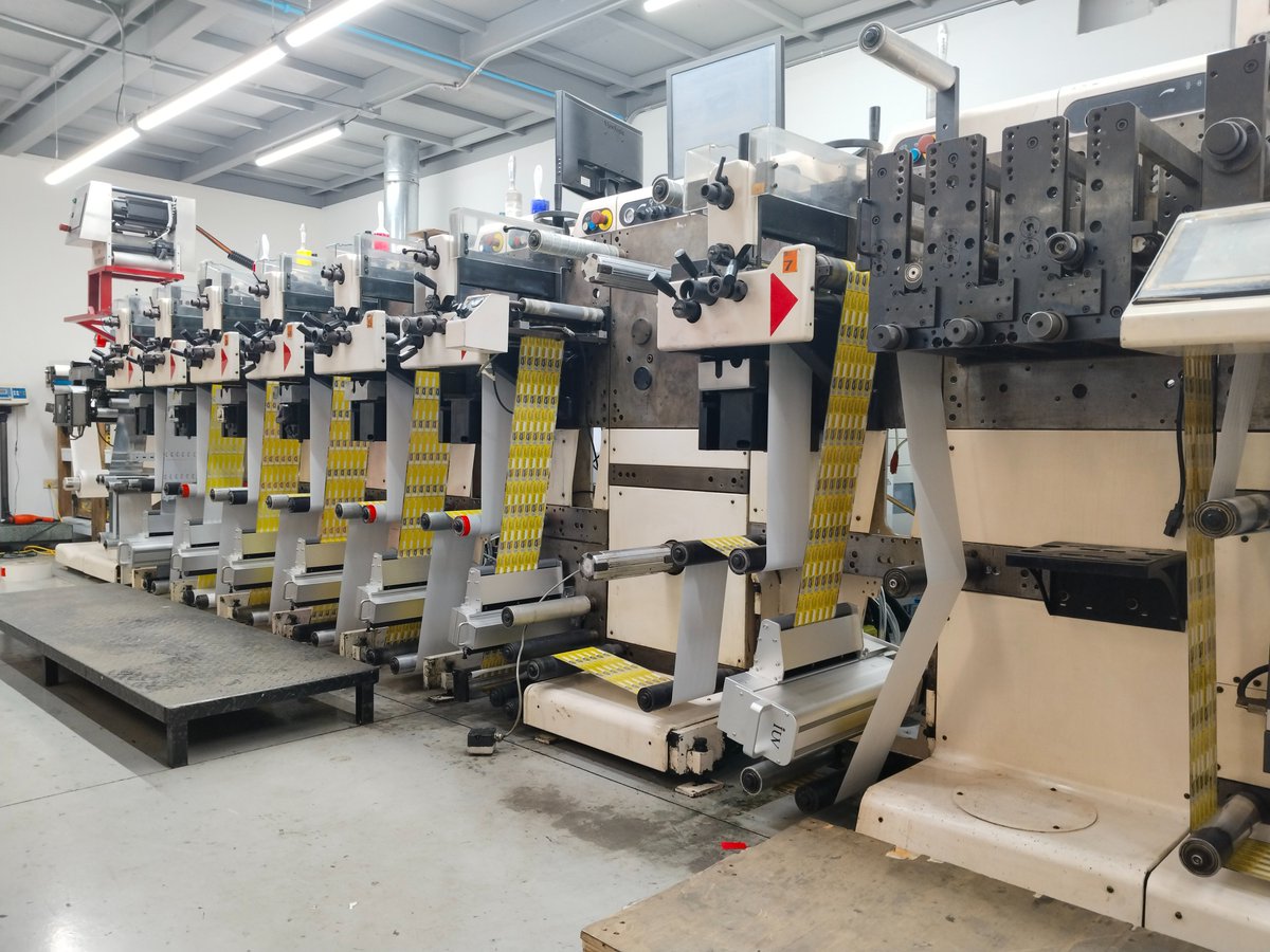 Lydia_iuvcuring's tweet photo. 🚀 IUV-Curing team has just completed an on-site retrofit of a #Nilpeter FA2500 and provided hands-on technical training to the customer’s team — ensuring smooth operation and expert knowledge from day one. 💡👏
#IUV #Nilpeter #UVRetrofit #printing #uvcuring #uvtechnology #UVLED https://t.co/79zIWEQJFk