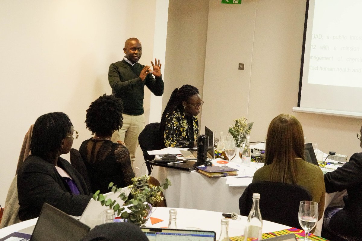 CEJADKenya's tweet image. Ongoing: Strategy workshop on curbing the online sale of mercury skin-lightening products in Kenya. Organized by KEBS in collaboration with CEJAD to tackle health risks &amp;amp; strengthen the regulation of toxic SLPs
 #MercuryFree #SafeCosmetics #toxicfree