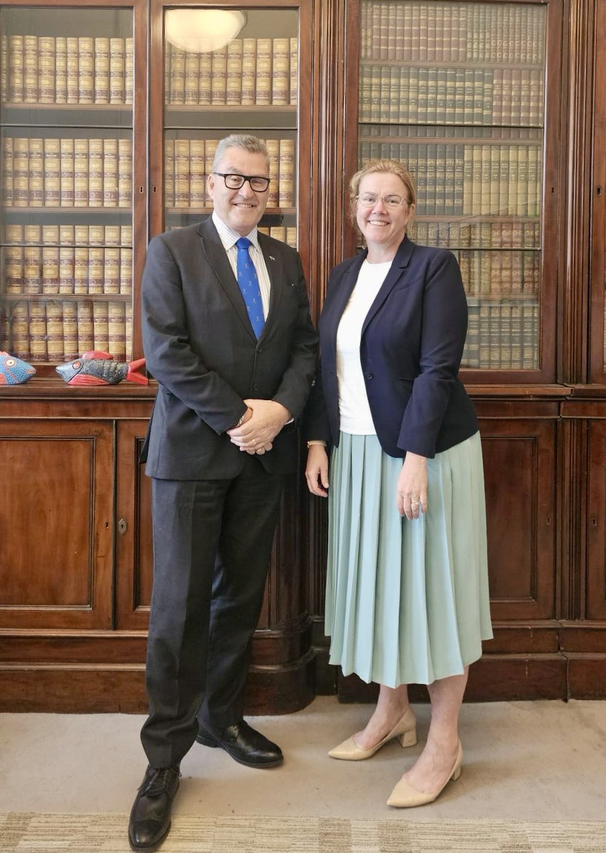 Excellent conversation with <a href="/HarrietLMathews/">Harriet Mathews</a> this morning, discussing all things Tristan. Thank you for taking the time out of your busy day! #Diplomacy #TristandaCunha