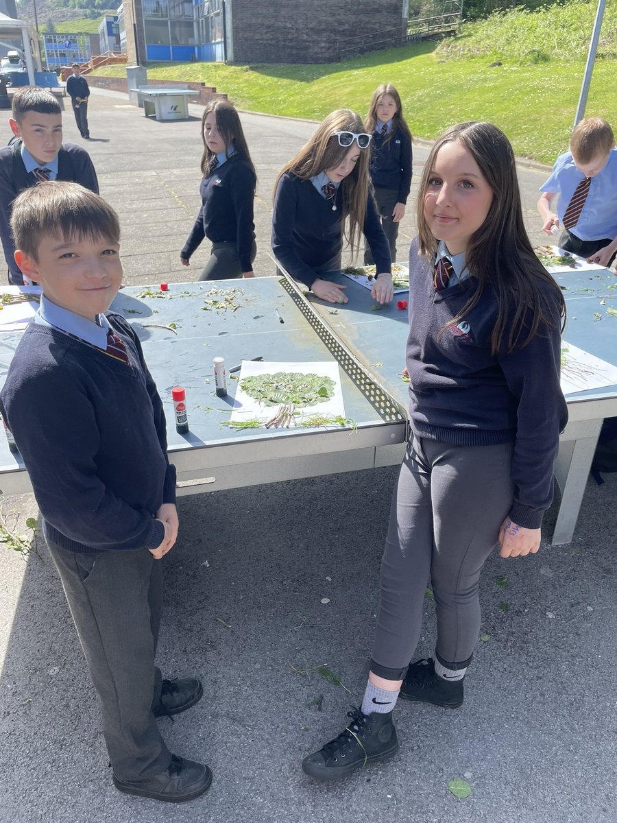 TCS Cymraeg (@tcscymraeg) on Twitter photo Neges Heddwch ac Ewyllys Da’r Urdd 2025 🏴💛🏴 Year 7 have been making Communitrees about our local area - geaith arbennig BL.7! 🤩 <a href="/TreorchyComp/">Headteacher</a> <a href="/tcscriwcymraeg/">TCS Criw Cymraeg</a> <a href="/Treorchy7/">Treorchy Year 7</a> <a href="/CSC_Cymraeg/">🏴CSC Cymraeg CCD 🟦🟩⬜</a> <a href="/CSCSiarterIaith/">🏴CSC Siarter Iaith CCD 🟦🟩⬜</a> <a href="/UrddCymoedd/">Urdd Cymoedd</a> <a href="/Urdd/">Urdd Gobaith Cymru</a> Neges Heddwch ac Ewyllys Da’r Urdd 2025 🏴💛🏴 Year 7 have been making Communitrees about our local area - geaith arbennig BL.7! 🤩 <a href="/TreorchyComp/">Headteacher</a> <a href="/tcscriwcymraeg/">TCS Criw Cymraeg</a> <a href="/Treorchy7/">Treorchy Year 7</a> <a href="/CSC_Cymraeg/">🏴CSC Cymraeg CCD 🟦🟩⬜</a> <a href="/CSCSiarterIaith/">🏴CSC Siarter Iaith CCD 🟦🟩⬜</a> <a href="/UrddCymoedd/">Urdd Cymoedd</a> <a href="/Urdd/">Urdd Gobaith Cymru</a>