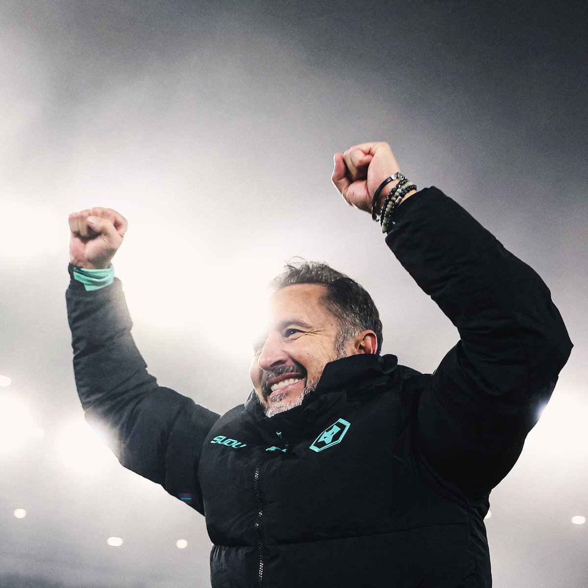 Wolves (@wolves) on Twitter photo Congratulations, Vitor! 🙌
Nominated for the <a href="/premierleague/">Premier League</a> Manager of the Season 🗳️ Congratulations, Vitor! 🙌
Nominated for the <a href="/premierleague/">Premier League</a> Manager of the Season 🗳️