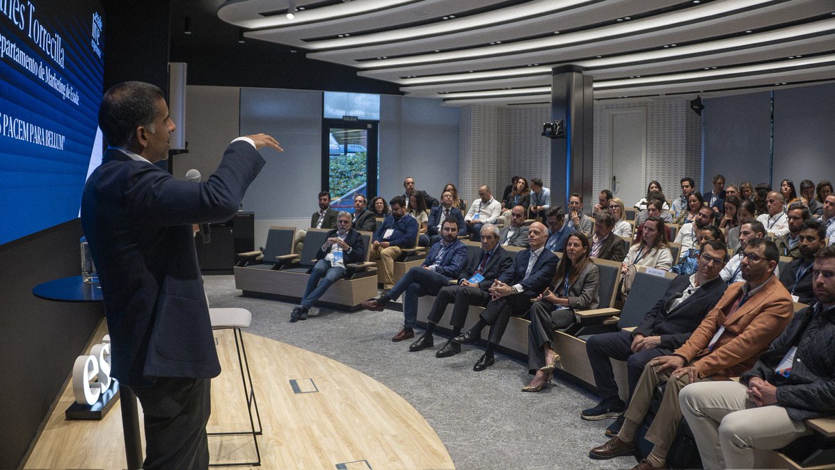 PedroSaldana's tweet image. En #EsadeAlumni Madrid recordamos: la transformación empresarial va más allá de las modas. ¡Un lujo el Esade Live Experience y la alegría de reconectar con amigos y colegas! 🚀 #Esade #LifelongLearning #Networking