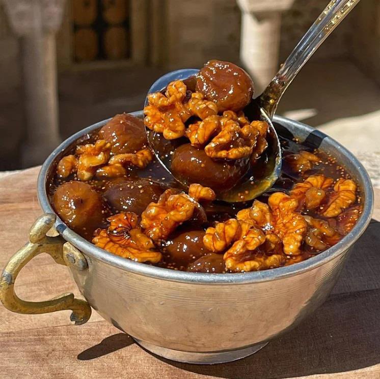 Eşim hastenede yatıyor 
Sağlık masraflarımız var 
Sipariş almam lazım 

Almasanızda 1 RT yapabilir misiniz 
0501 342 02 91 whatsapp