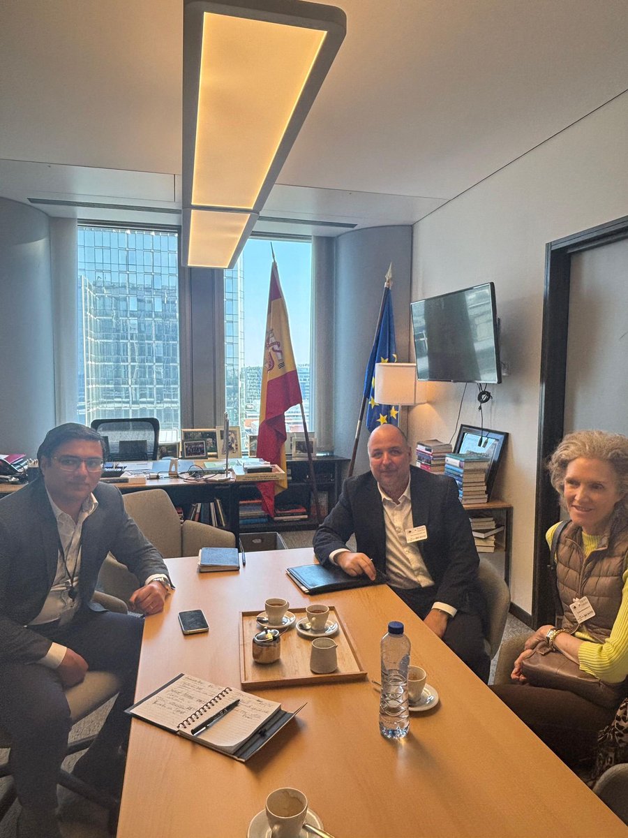 idccdi_'s tweet image. Reunión con la Presidenta del PDC de Cuba, Elena Larrinaga, discutiendo esfuerzos para abordar la creciente represión castrista contra el pueblo cubano. #Cuba #DerechosHumanos #Libertad #IDCCDI
Meeting with the President of the PDC of Cuba, Elena Larrinaga, discussing efforts to…