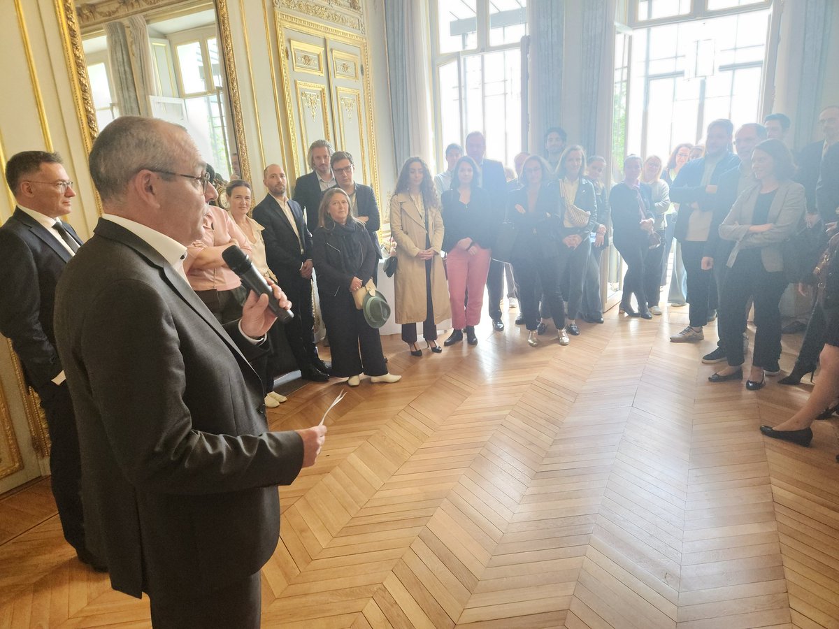 Daniel Baal (@baaldaniel) on Twitter photo Un an pour l'Institut Mutualiste pour l'Environnement et la Solidarité de <a href="/CreditMutuelAF/">Crédit Mutuel Alliance Fédérale</a>.
Un an de réussite au service du groupe et au service de la société.
Merci beaucoup et bravo à <a href="/LaurentBerger44/">Laurent Berger</a> et à toute sa formidable et experte équipe ! Un an pour l'Institut Mutualiste pour l'Environnement et la Solidarité de <a href="/CreditMutuelAF/">Crédit Mutuel Alliance Fédérale</a>.
Un an de réussite au service du groupe et au service de la société.
Merci beaucoup et bravo à <a href="/LaurentBerger44/">Laurent Berger</a> et à toute sa formidable et experte équipe !
