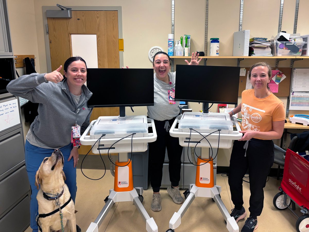The Child Life team at <a href="/CincyChildrens/">Cincinnati Children's</a> is all smiles thanks to the arrival of two new GO Karts! 🎮🎮

Huge thanks to theperkypugs and everyone who supported during #FriendshipDragon2 for making this possible 🧡

Also featuring: Grover, the very good boy on morale duty. Hi,