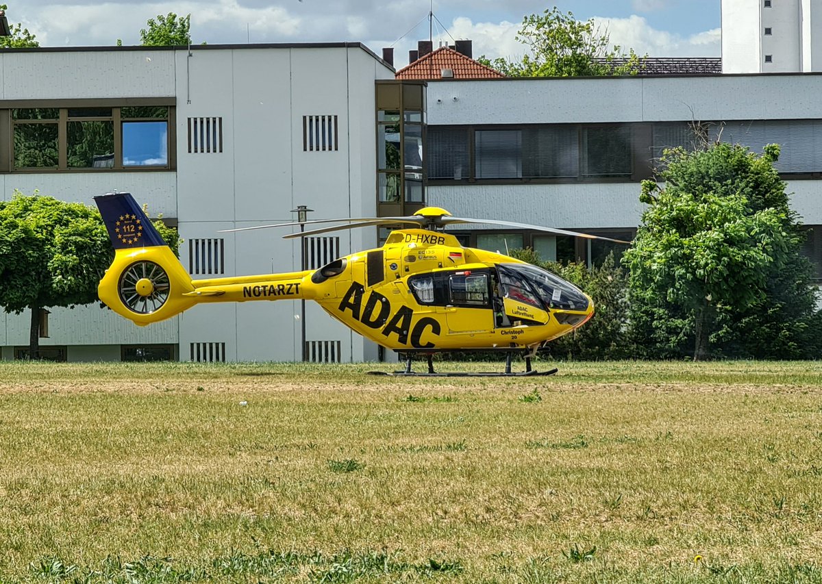 des_fraala's tweet image. Fangirlin&apos;
#hubschrauber
#helicopter