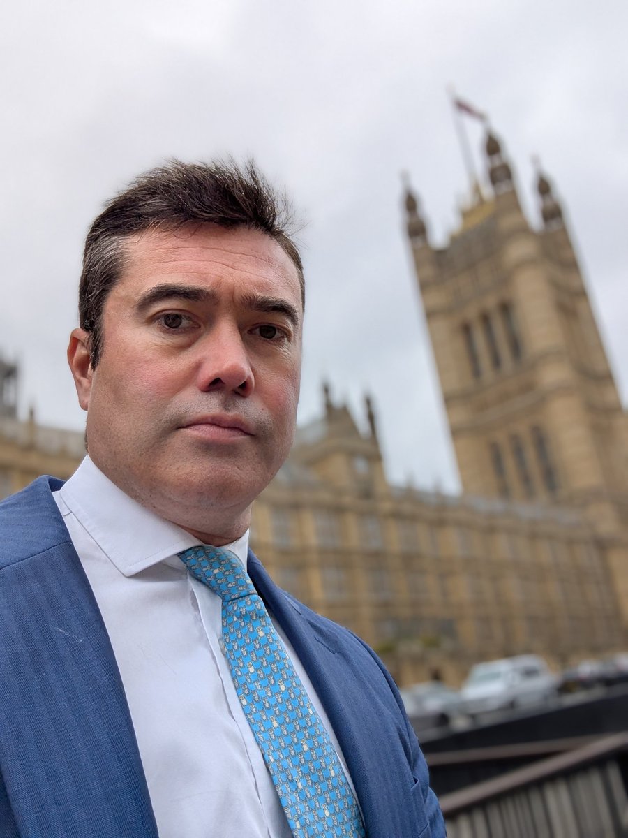 freddienew's tweet image. Supposedly sensible publications in the UK are still putting out drivel like this about Bitcoin, so you may be feeling a bit down.

But I'm currently buzzing after a two hour evidence session in Parliament. Finally sensing some chinks of light. And look at today's pass colour!