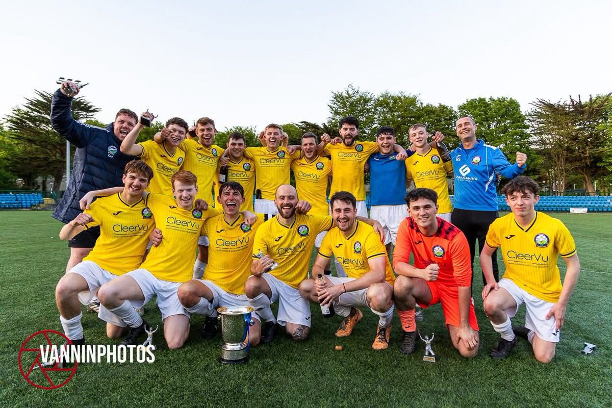 GH Corlett Woods Cup ✔️ 
Ardern and Druggan Division 2 ✔️ 
Paul Henry Gold Cup ✔️ 

What a season, what a team, what a club

UTS 🦢