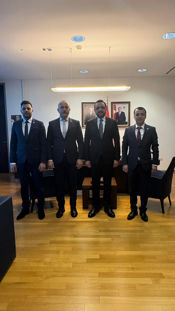 Saraybosna programımız kapsamında, <a href="/TC_SaraybosnaBE/">Türkiye in Bosnia and Herzegovina</a> Büyükelçimiz Sayın Emin Akseki’ye <a href="/U_I_D/">Union of International Democrats</a> heyeti olarak nezaket ziyaretinde bulunduk.

Nazik kabulleri ve misafirperverlikleri için kendilerine teşekkür ediyor, çalışmalarında başarılar diliyoruz.