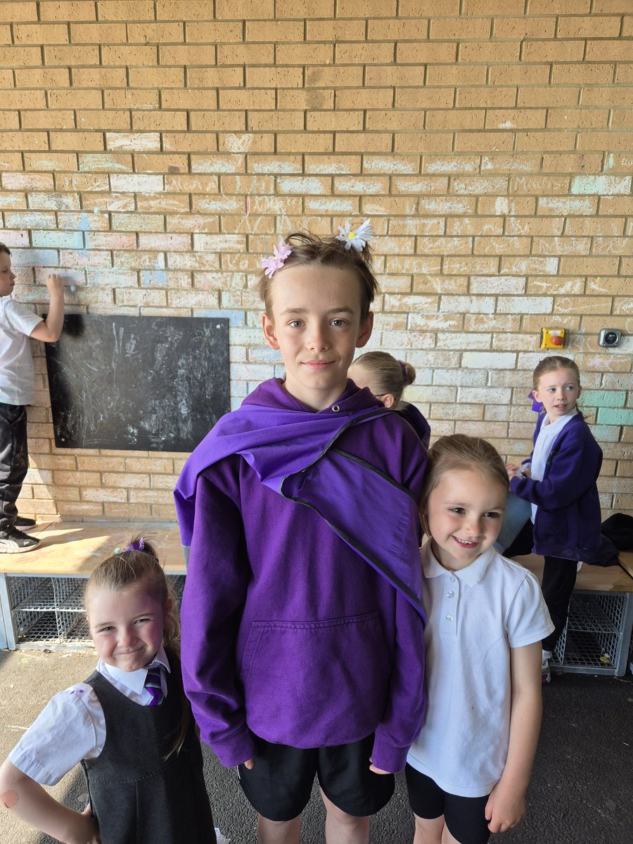 P1 hairdressing salon is now open for business <a href="/StMonicaMilton/">🌈StMonicasMilton🌈</a>