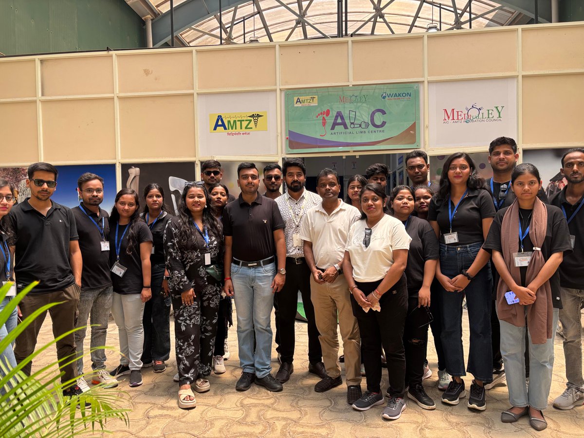 ibsc_skill's tweet photo. Students from Study Tours, Bhubaneswar, visited @AP_MedTechZone , uncovering advancements in medtech alongside other innovative hubs. They dived into #AdvancedManufacturing, #MedicalDevices, and more, fueling their passion for innovation #AMTZ #TechZones #FutureInnovators" https://t.co/AmdTCJ3rVY
