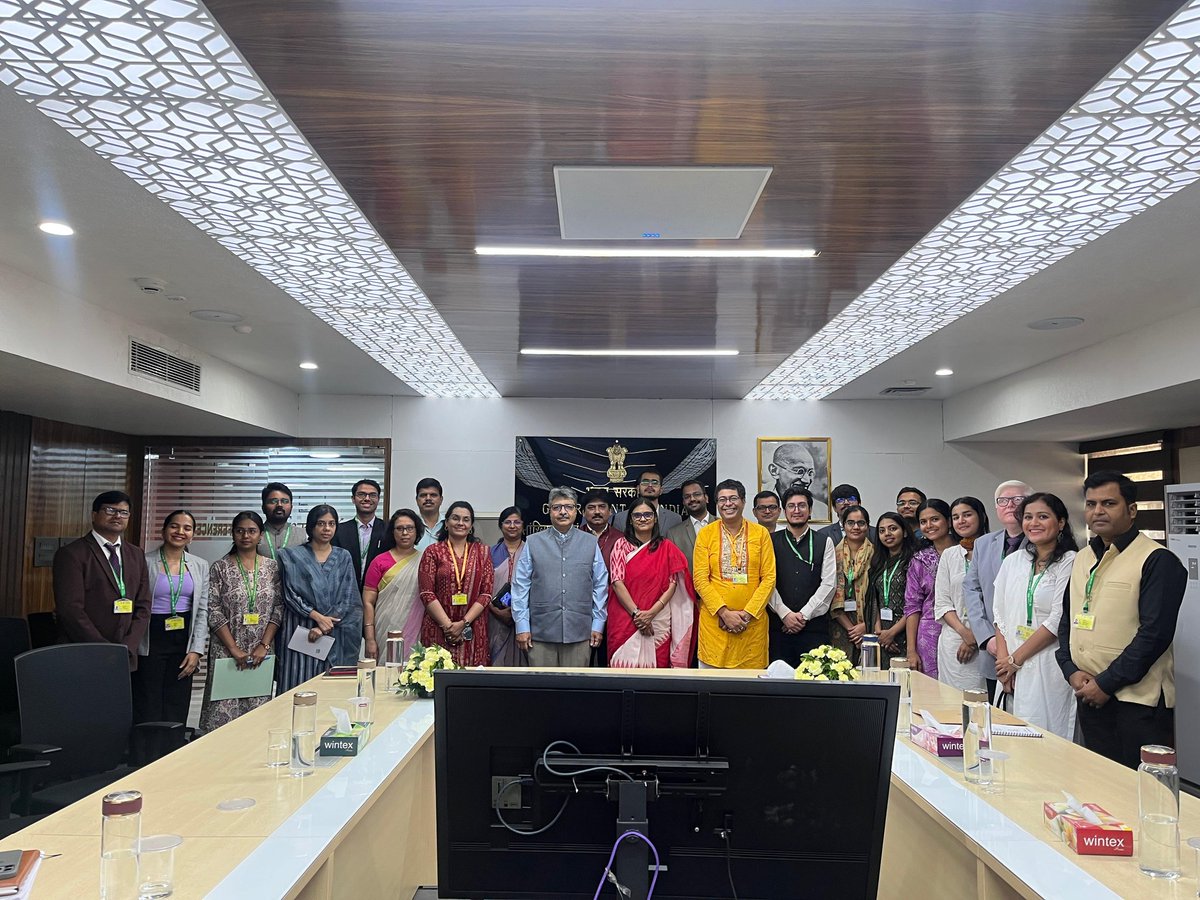 IIS Officer Trainees (@iis_now) on Twitter photo #IIS Officer Trainees interacted with Dr. Saurabh Garg, Secretary <a href="/GoIStats/">Ministry of Statistics & Programme Implementation</a> & deepened understanding of the Ministry’s pivotal role in data governance.
Underscored how robust statistical systems enhance policy-making & make government communication effective.
<a href="/IIMC_India/">Indian Institute of Mass Communication</a> #IIS Officer Trainees interacted with Dr. Saurabh Garg, Secretary <a href="/GoIStats/">Ministry of Statistics & Programme Implementation</a> & deepened understanding of the Ministry’s pivotal role in data governance.
Underscored how robust statistical systems enhance policy-making & make government communication effective.
<a href="/IIMC_India/">Indian Institute of Mass Communication</a>