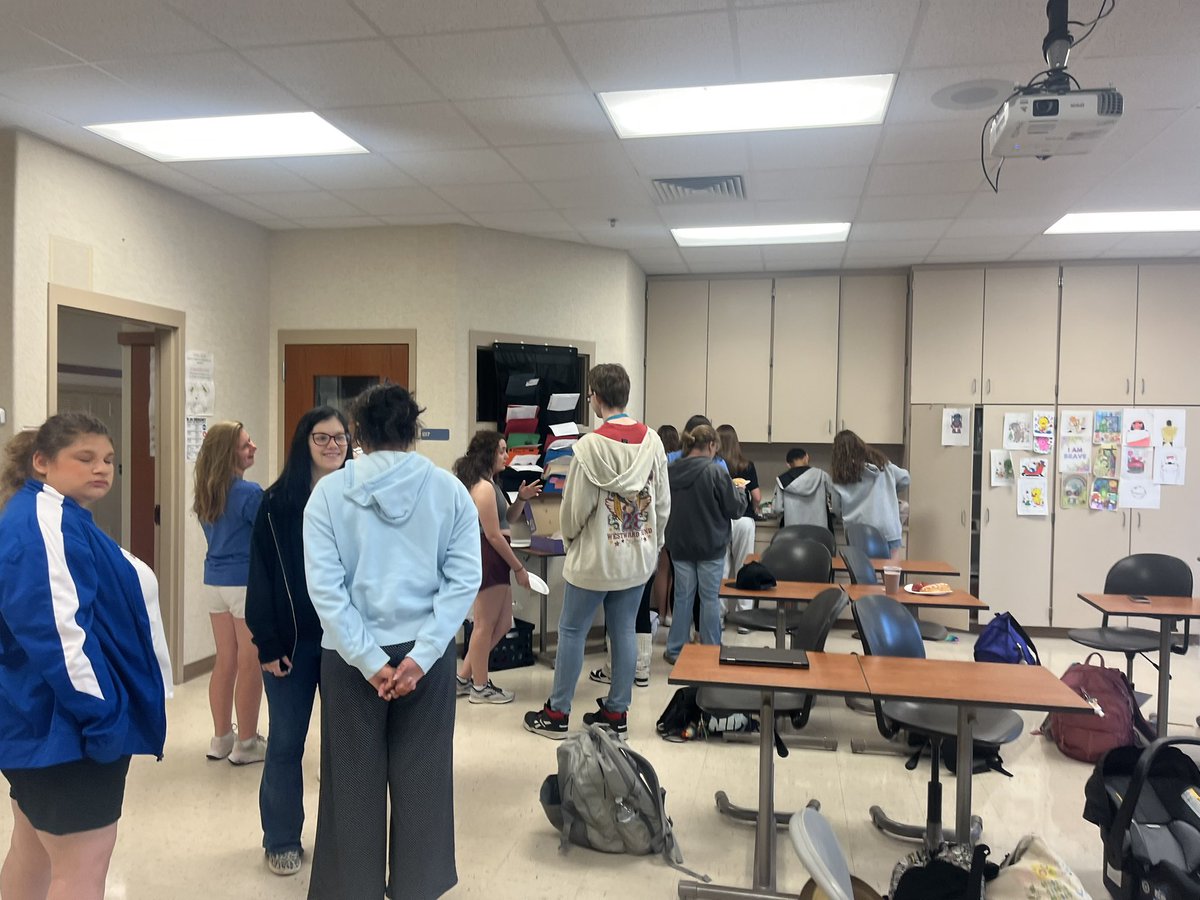 Best Buddies members gathered this morning to plan for next year! <a href="/myfcs/">Franklin Schools</a>