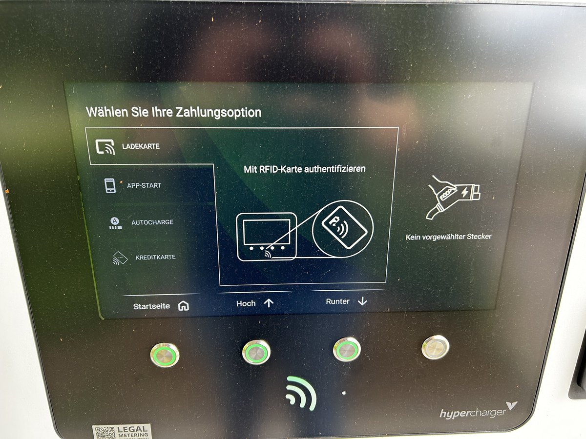 Julian Stabentheiner 🔋👨‍💻🐩🍕 tweet media