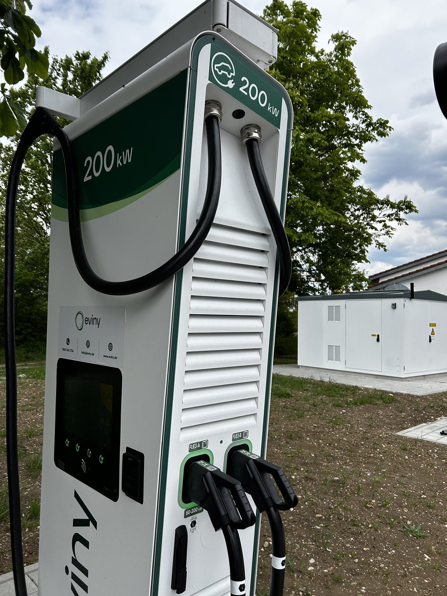 Julian Stabentheiner 🔋👨‍💻🐩🍕 tweet media