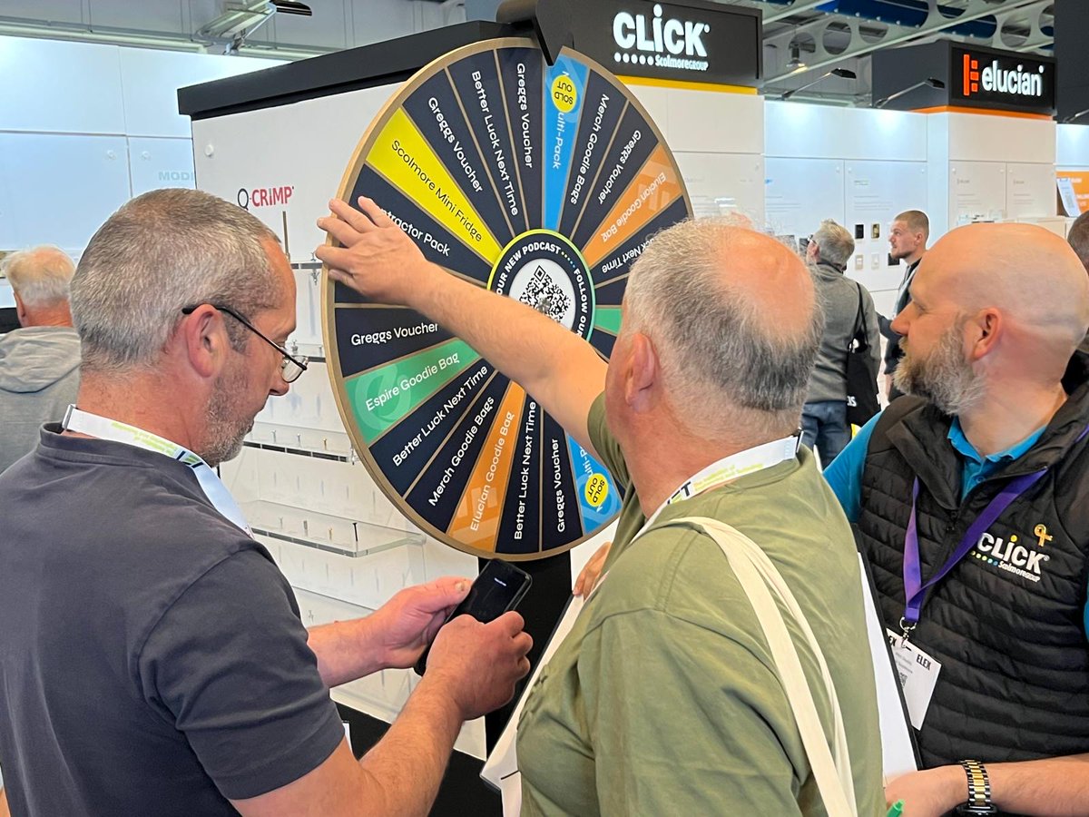 🥓 FREE bacon roll? Or 👕 FREE T-shirt?

We’re serving up all types of treats at #ElexShow… but it’s first come, first served so don’t miss out!
(  @clickscolmore )