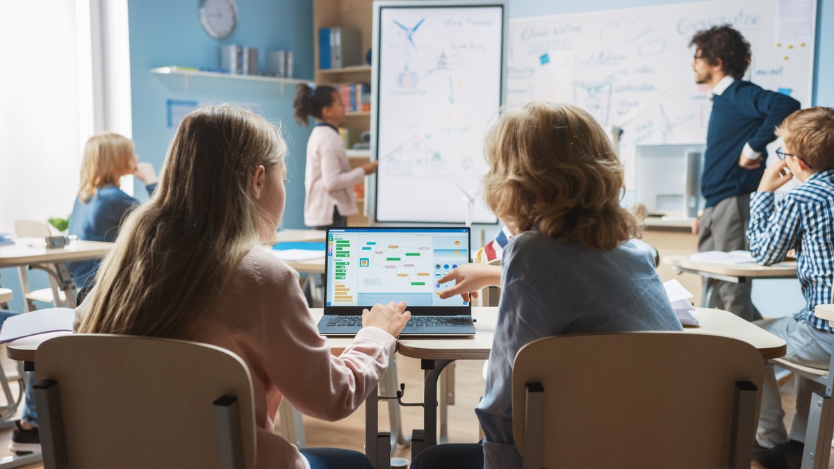 American Physical Society (@apsphysics) on Twitter photo A case study with 6th graders shows #AI chatbot explanations could boost kids’ interest and confidence in tough subjects like #math and #physics.
Read the paper in <a href="/PhysRevPER/">Physical Review PER</a>: go.aps.org/43jC55o A case study with 6th graders shows #AI chatbot explanations could boost kids’ interest and confidence in tough subjects like #math and #physics.
Read the paper in <a href="/PhysRevPER/">Physical Review PER</a>: go.aps.org/43jC55o