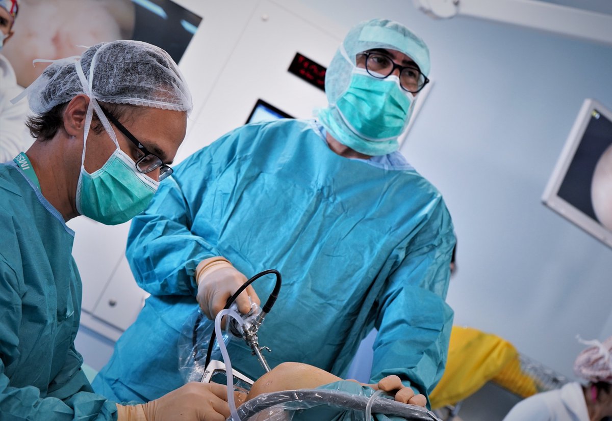 Corresponsables (@corresponsables) on Twitter photo 🏥 El Hospital <a href="/riberasalud/">Ribera | Salud Responsable</a> IMSKE es ahora centro de formación acreditado por la Asociación Española de Artroscopia.
Realiza cerca de 700 artroscopias al año, destacando su especialización.
Más info 👉 miniurl.cl/y6omra
#Salud #FormaciónMédica #Artroscopia 🏥 El Hospital <a href="/riberasalud/">Ribera | Salud Responsable</a> IMSKE es ahora centro de formación acreditado por la Asociación Española de Artroscopia.
Realiza cerca de 700 artroscopias al año, destacando su especialización.
Más info 👉 miniurl.cl/y6omra
#Salud #FormaciónMédica #Artroscopia