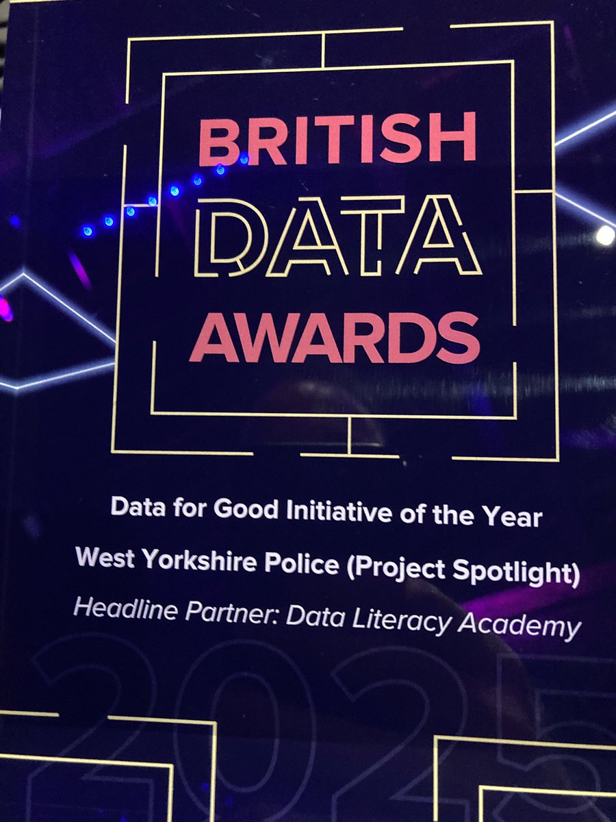 Chief Superintendent Lee Berry (@chiefsuptberry) on Twitter photo A fantastic night at the <a href="/BritDataAwards/">British Data Awards</a> yesterday <a href="/WYP_OpJemlock/">Operation Jemlock</a> Project Spotlight were winners for their innovative approach to protecting our communities from harm.
Well done Team 👏👏 <a href="/wy_vrp/">West Yorkshire Violence Reduction Partnership</a> <a href="/WestYorksPolice/">West Yorkshire Police</a> A fantastic night at the <a href="/BritDataAwards/">British Data Awards</a> yesterday <a href="/WYP_OpJemlock/">Operation Jemlock</a> Project Spotlight were winners for their innovative approach to protecting our communities from harm.
Well done Team 👏👏 <a href="/wy_vrp/">West Yorkshire Violence Reduction Partnership</a> <a href="/WestYorksPolice/">West Yorkshire Police</a>