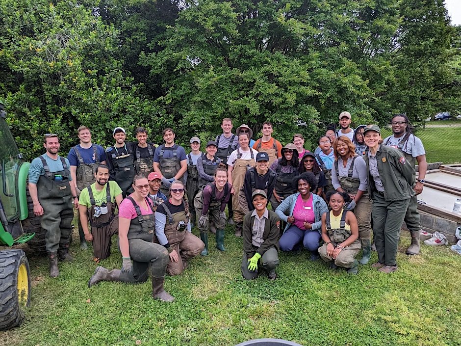 Join Down to Earth Residency Artists on the best day to volunteer at the Kenilworth Aquatic Gardens, May 24. You can help transfer the plants from the greenhouses to the ponds and learn more about the residency projects. Space is limited!!
bit.ly/VolunteerMay24
