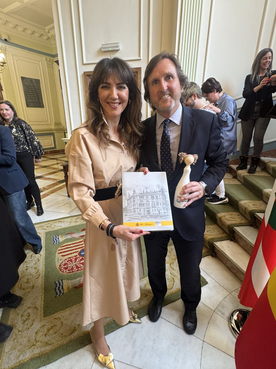 MujeresSP's tweet photo. Concepcion Campos junto a Jesús Congregado, secretario general de la Delegación del Gobierno en el País Vasco @DelGobPaisVasco 
@GobiernoDeEspan 
@mccamposacunha 
@jcongregado #CongresoMSP25 https://t.co/GyZflRB6VP