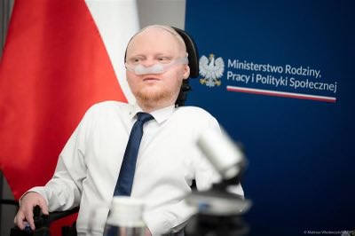 Dostępność to prawo - nie przywilej. W obchodzonym dziś Światowym Dniu Dostępności przypominam o tym, jak ważne jest budowanie przestrzeni, w której każdy może żyć, uczyć się, pracować i uczestniczyć na równych zasadach w życiu społecznym, niezależnie od stopnia sprawności.

Jako