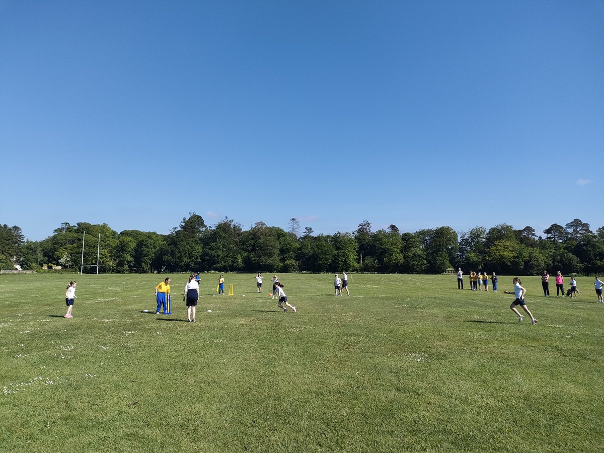 CricketLeinsterYouth (@leinsteryouth) on Twitter photo 5th class <a href="/ActiveSouthDub/">Active South Dublin</a> blitz yesterday was played in the sunshine. Loreto Primary school, Ballyroan Boys NS and St Kilians SNS all enjoying the game and weather. Well done all. 5th class <a href="/ActiveSouthDub/">Active South Dublin</a> blitz yesterday was played in the sunshine. Loreto Primary school, Ballyroan Boys NS and St Kilians SNS all enjoying the game and weather. Well done all.