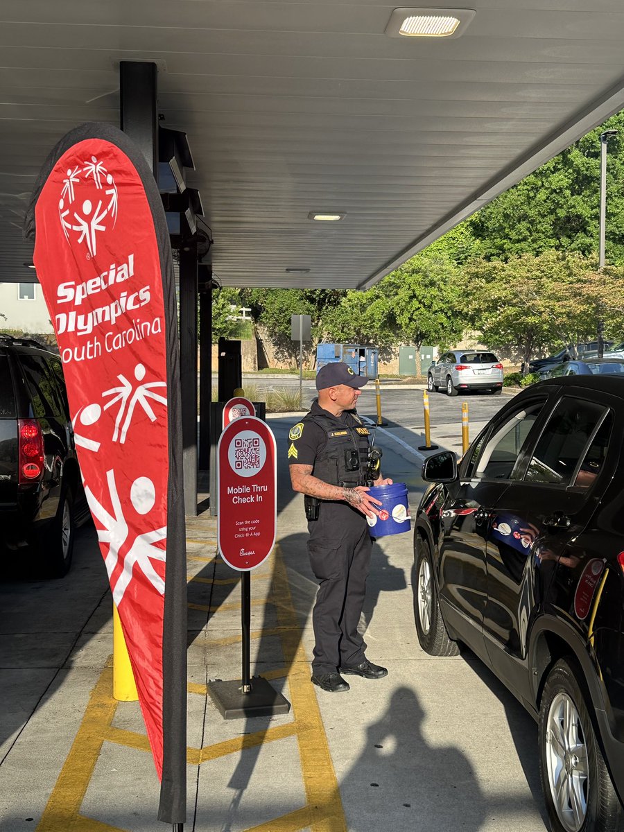 USC Police (@uscpd) on Twitter photo š Stop by the Five Points Chick-fil-A to get your daily dose and donate to a good cause! Officers from USCPD, <a href="/LMCDPS/">LMC DPS</a> and <a href="/ColumbiaPDSC/">Columbia Police Dept</a> are collecting donations for the Law Enforcement Torch Run and <a href="/sosouthcarolina/">SO-South Carolina</a> athletes until 2 PM today 5/15. š Stop by the Five Points Chick-fil-A to get your daily dose and donate to a good cause! Officers from USCPD, <a href="/LMCDPS/">LMC DPS</a> and <a href="/ColumbiaPDSC/">Columbia Police Dept</a> are collecting donations for the Law Enforcement Torch Run and <a href="/sosouthcarolina/">SO-South Carolina</a> athletes until 2 PM today 5/15.